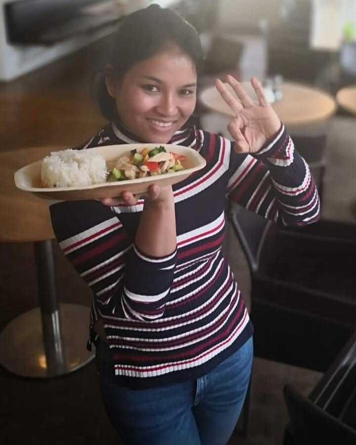 Rapheephon Rasmussen, værtinde og thai-kok på Jernbanecaféen
